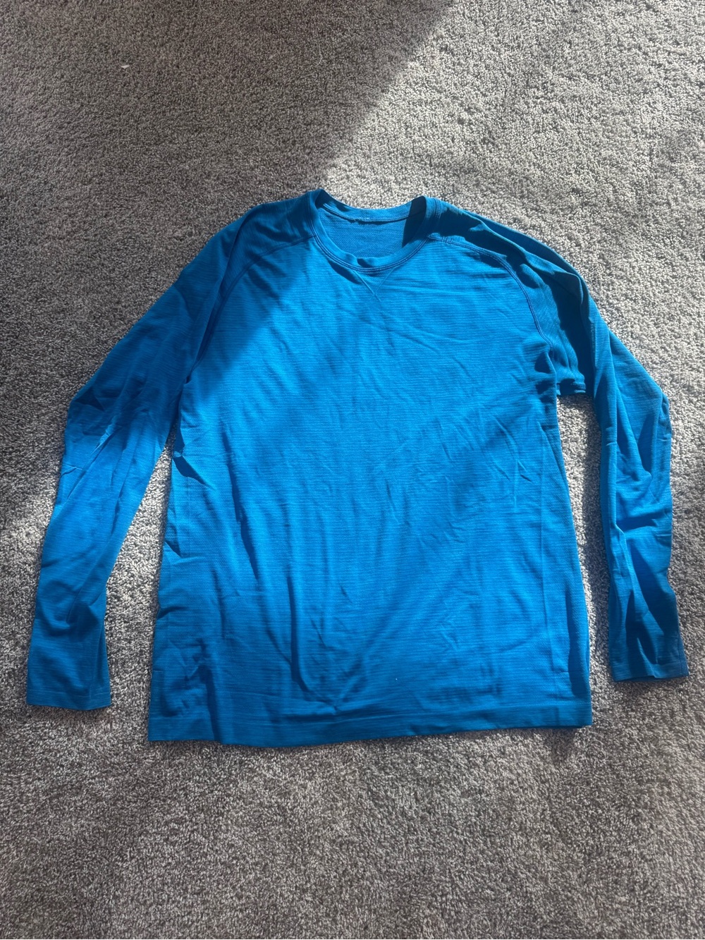 Lululemon license to train long sleeve XL